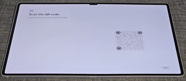 The screen has a size of 14.6 inches