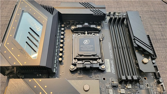 The motherboard uses a 24+2+1 power phase design