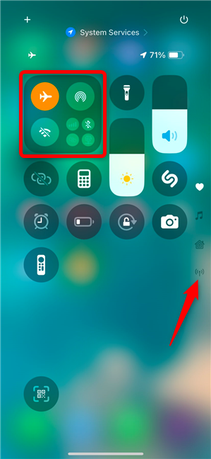 Open the Connectivity group of controls in iOS